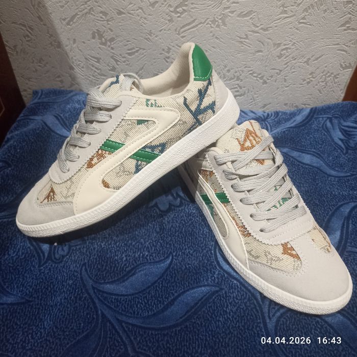 Красовки женские новые