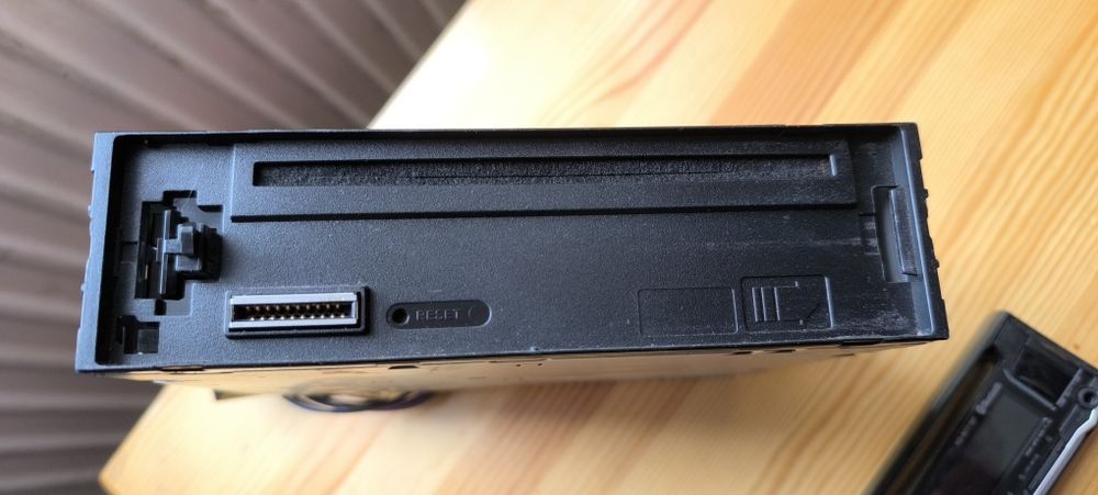 JVC Радио за кола/CD рисийвър с флашка