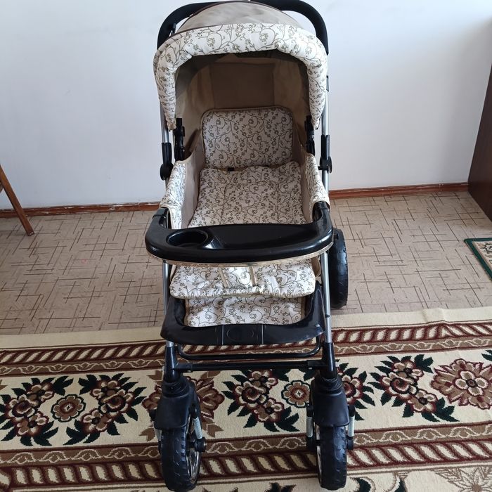 Коляска прогулочная