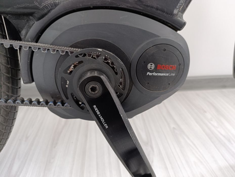 Riese & Müller Charger NuVinci електрически велосипед