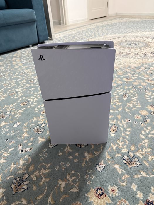 Playstation5 с 6 играми