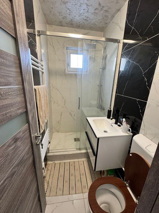 Apartament 2 camere.Propietar. renovat mobilat + boxa la subsol