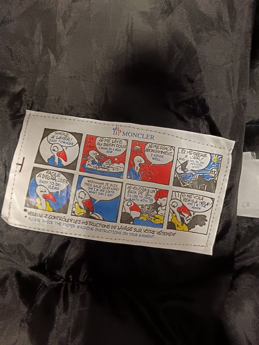 Vând geaca de iarna moncler