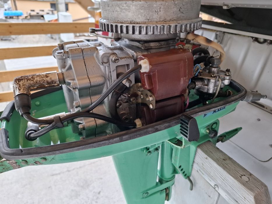 Рядка руска лодка-амфибия "Дон" + мотор Ветерок 12Е – колекционерски