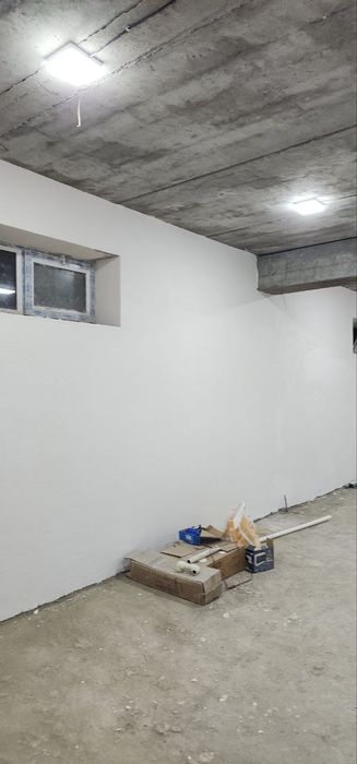 Продаётся полу подвалный помещение под любой бизнес.  Геофизика