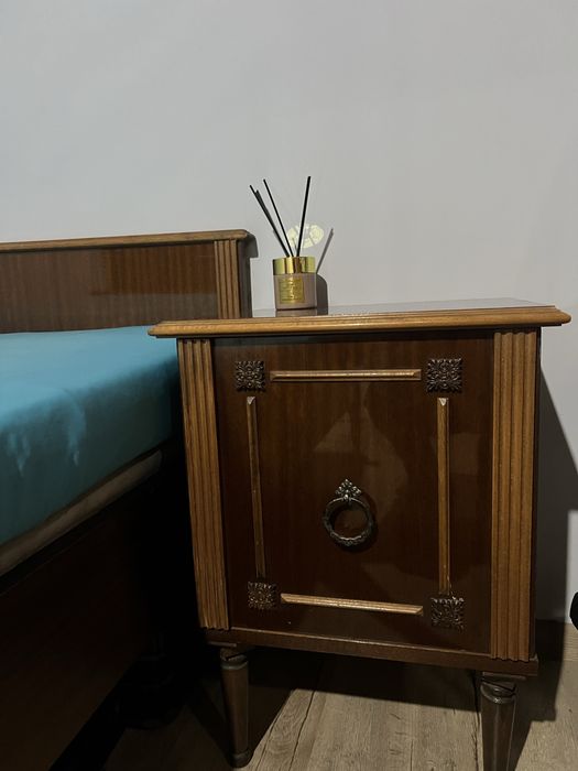 Продавам спален комплект
