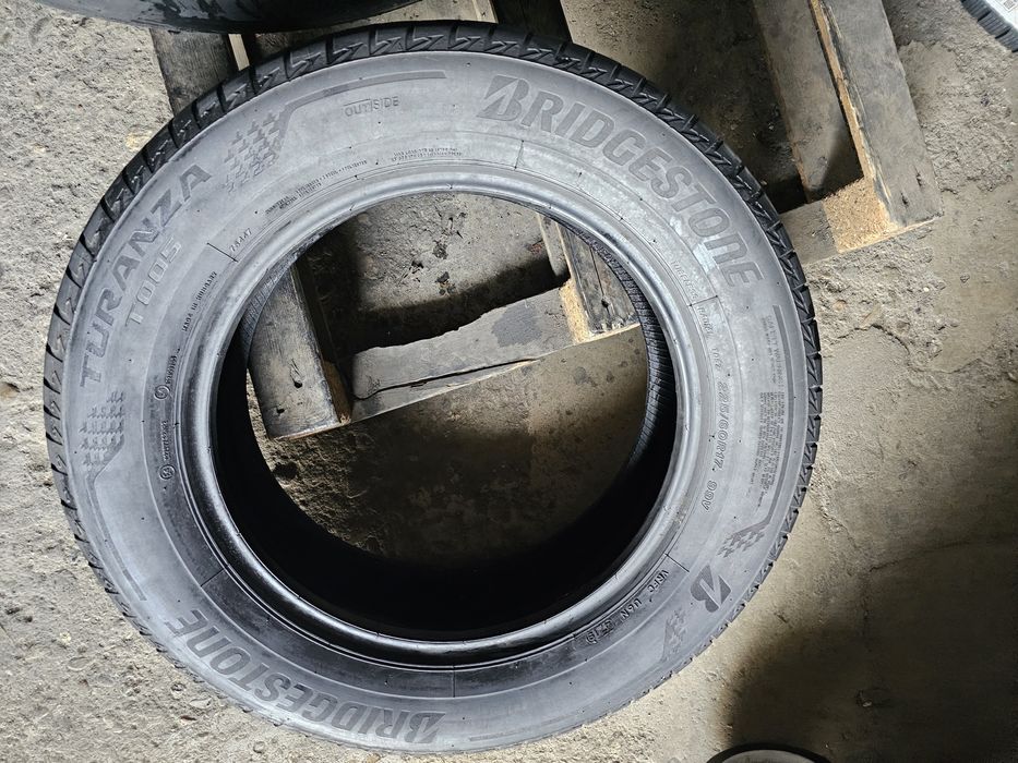 2 anvelope vara 225 60 17 Bridgestone