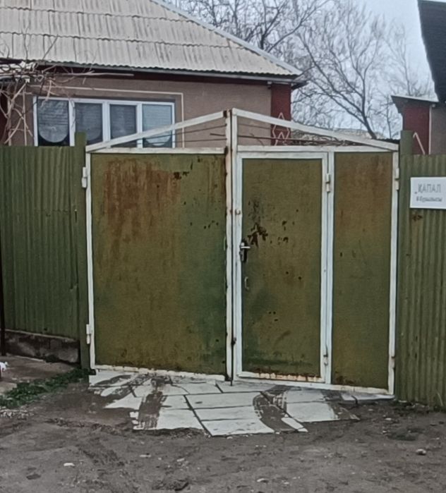 Продам ворота советские со стойками.