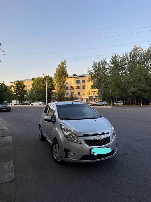 spark ideal xolata sotiladi