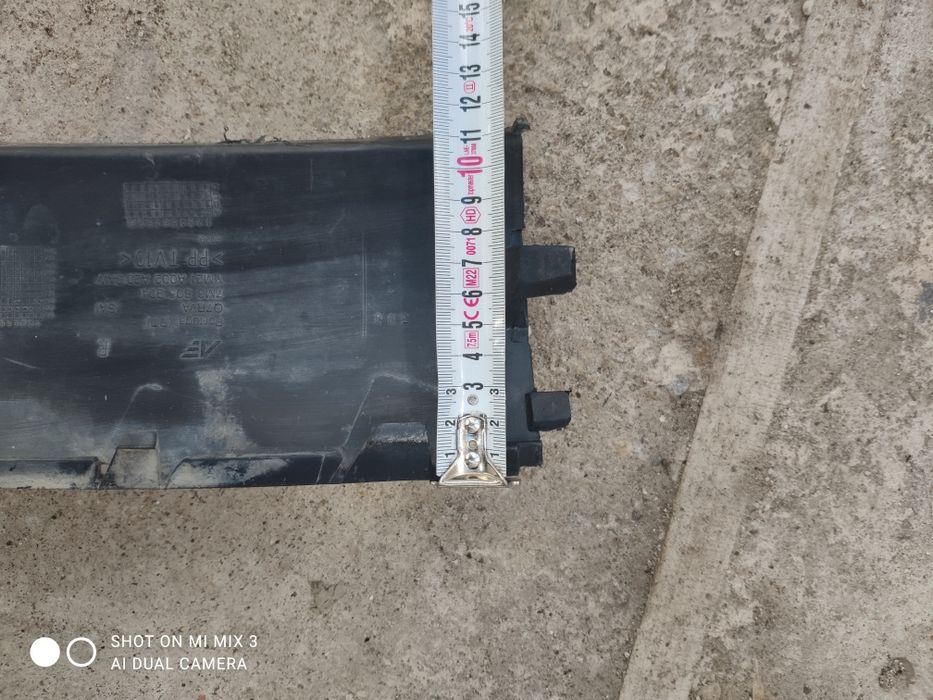 Десен спойлер(нож) за VW sharan