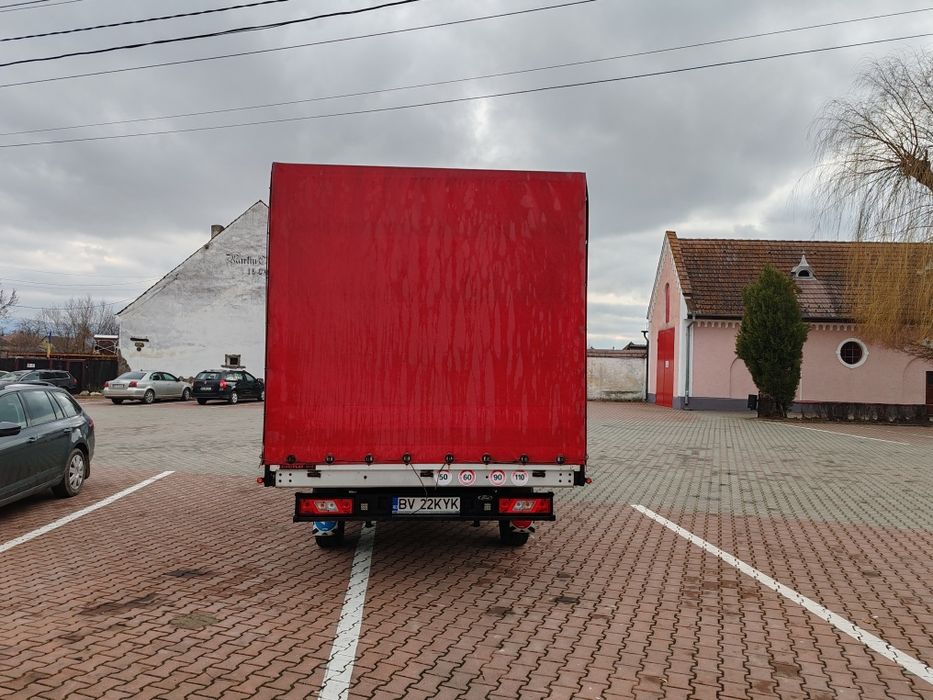 Ford transit cu prelata de 8 paleti