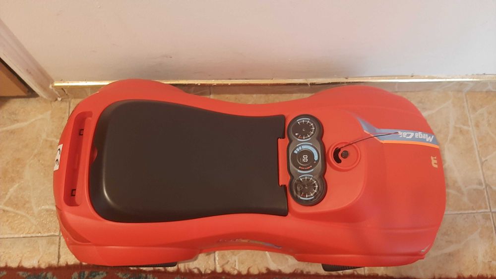 Кола за бутане за бебе