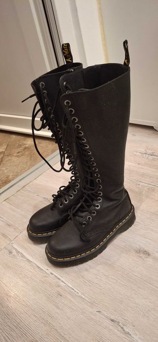 Vand ghete Dr. Martens lungi