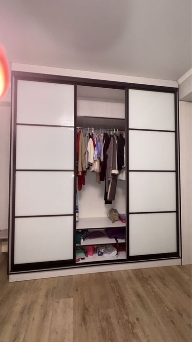 Продам шкаф купе