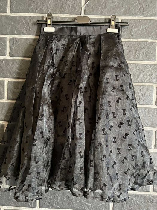 Страхотна Пола с панделки