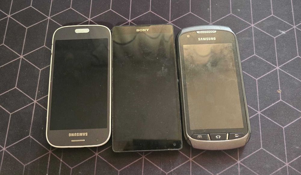 Pachet telefoane second-hand / defecte