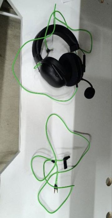 продам наушники razer v2x