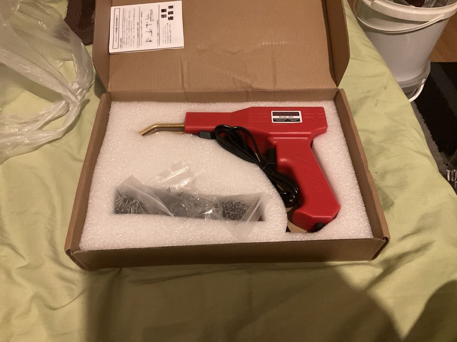 Pistol cu capse pentru lipit