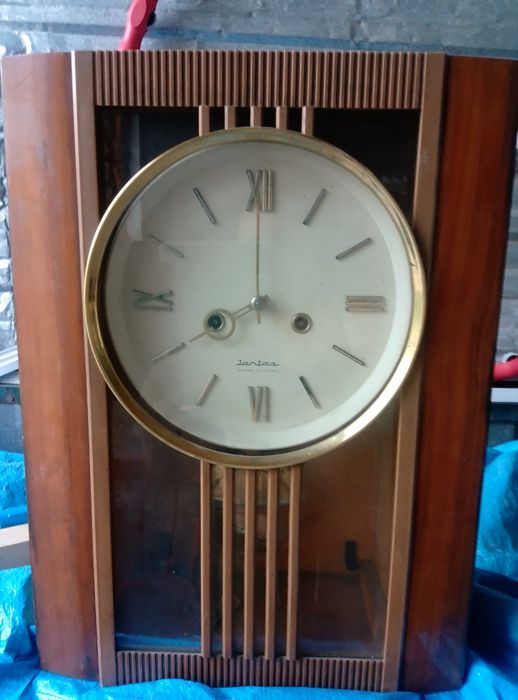 Часы с маятником ис боем