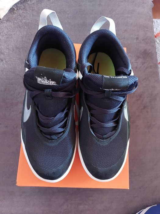 Nike Team Hustle D10