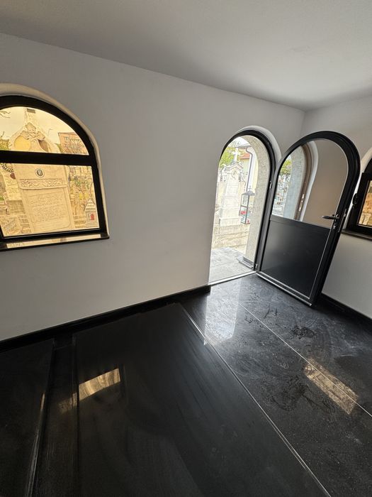 CAPELA  de VANZARE cu 8 locuri de veci  situata în Cimitirul Sf. Gheor