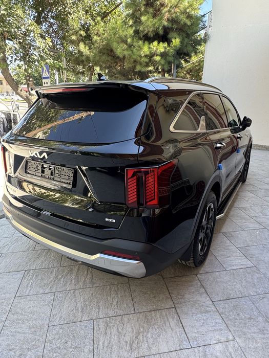 Kia Sorento Yangi 2024/25