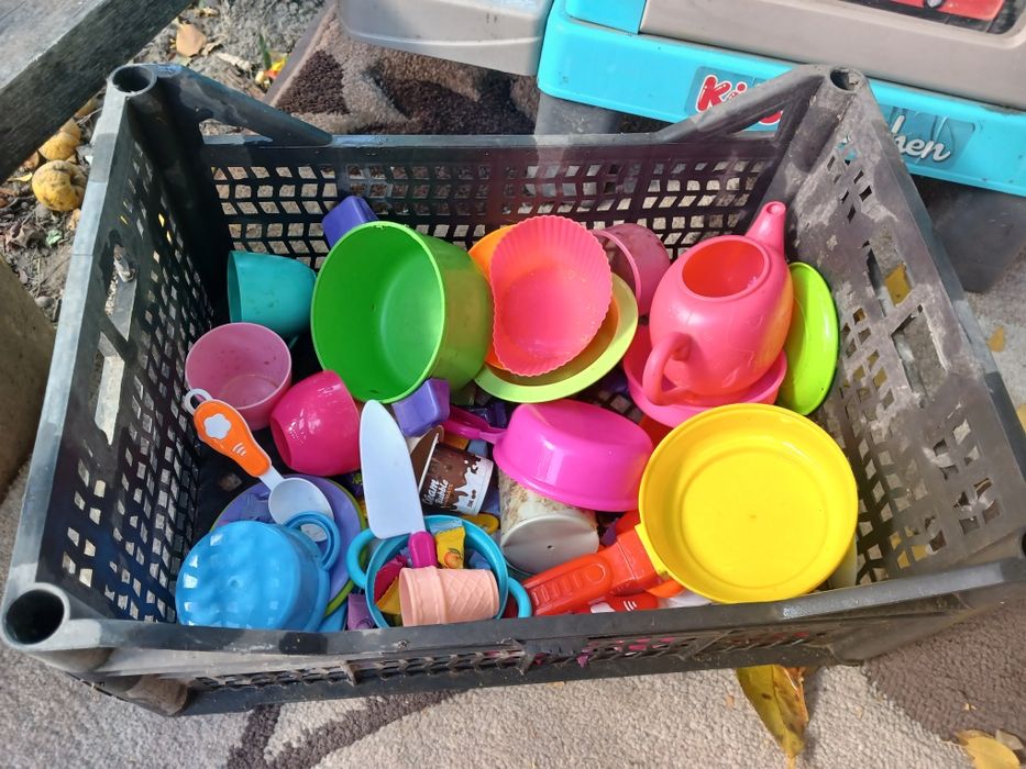 Кухня детская с посудой