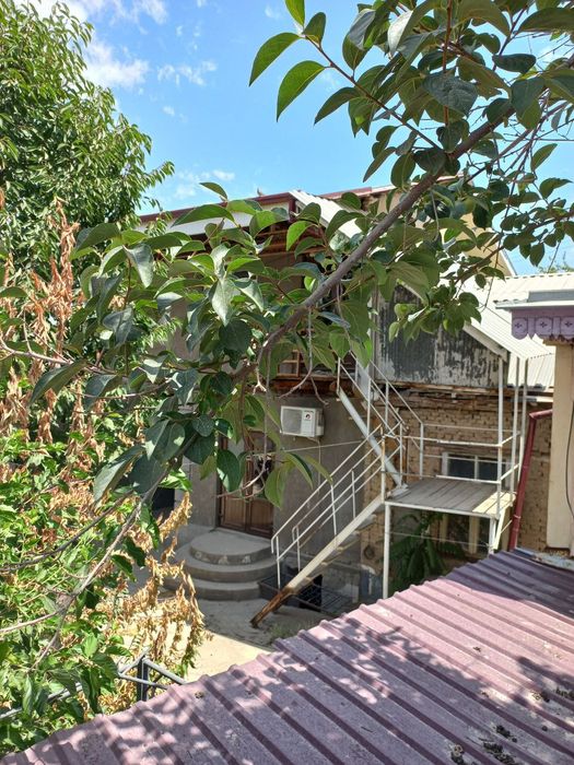 Qazi Mahalla Novomoskovskiy 9-sotok Uglavoy Yer Hisobida Hovli sotilad