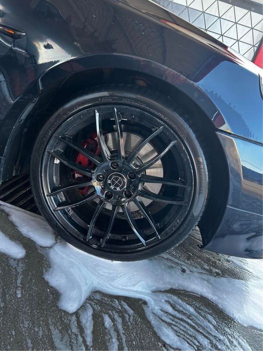 Vand Jante pe 19 cu cauciucuri bune, pret negociabil.