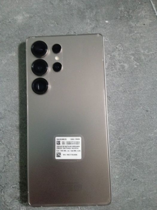 Sam s25ultra 12/256 xolati yaxshi