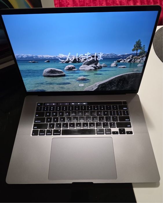 MacBook Pro 16 2019 i9 32GB RAM 2TB SSD