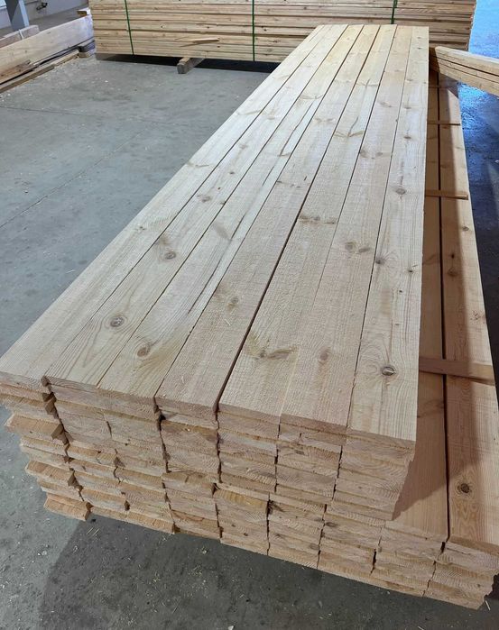 Cherestea uscata pin pentru productie.