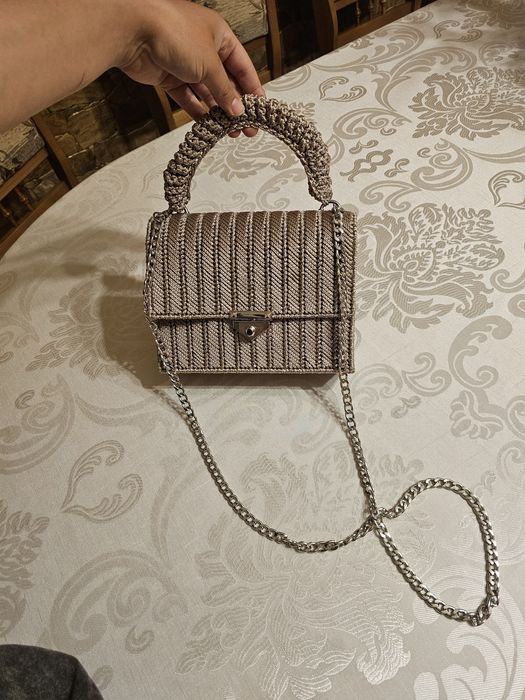 Geanta cusuta manual