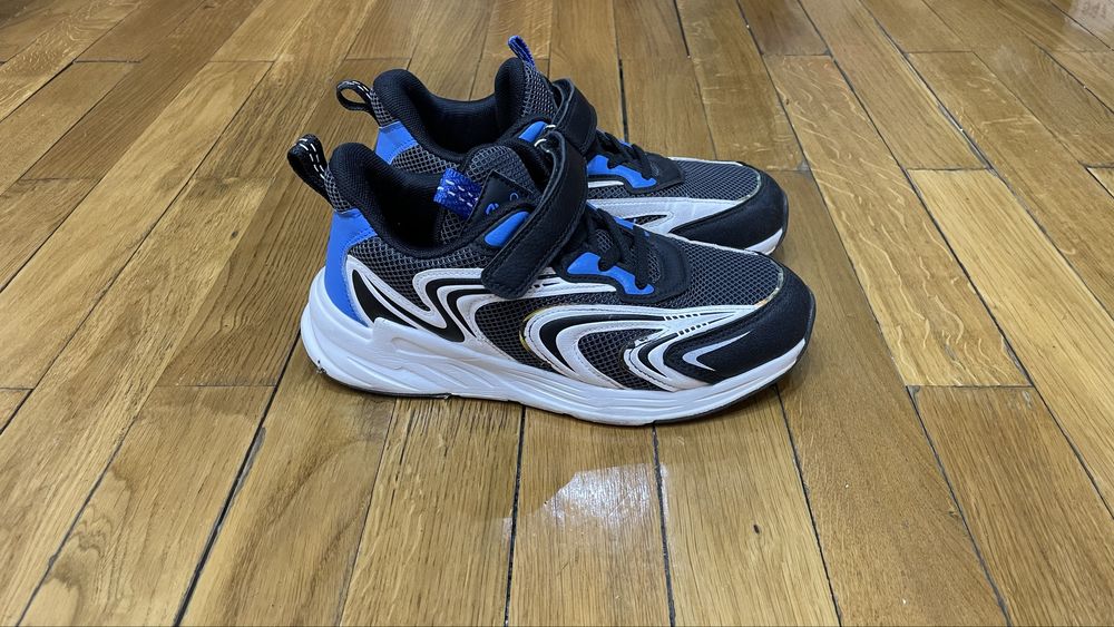 Кроссовки детские 34 размер 22см по стельке