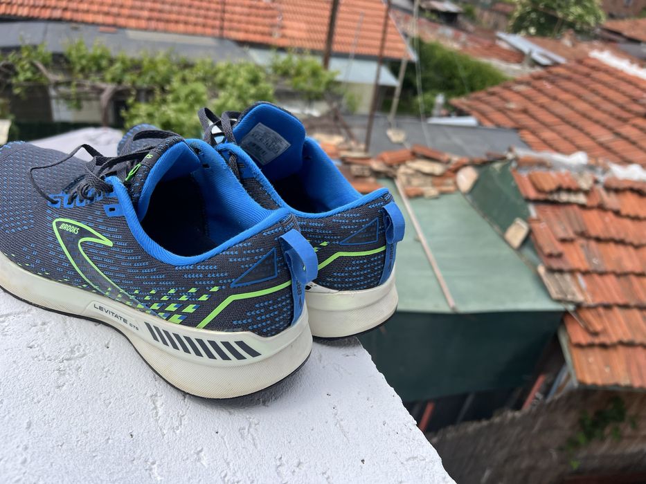 Brooks Levante 43