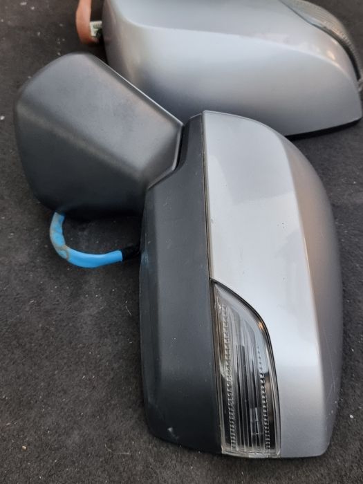 Зеркала наружние на Subaru Impreza.