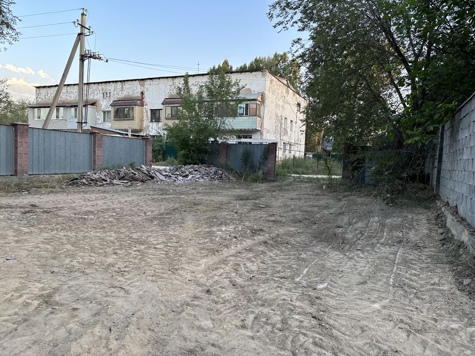 Земельный участок