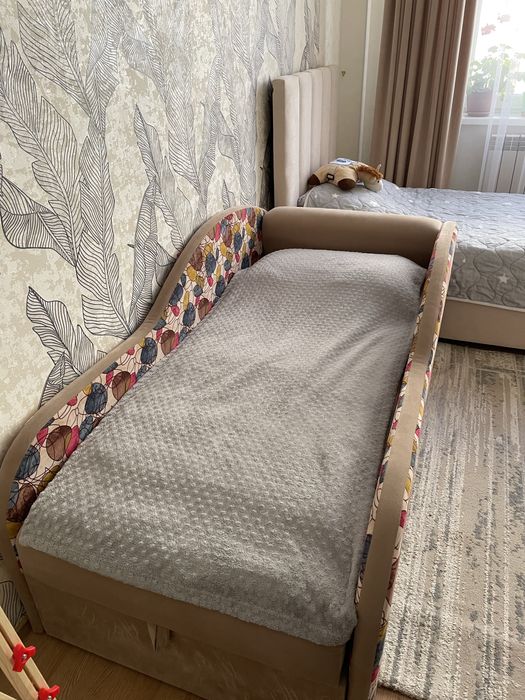 Детский диван в хорошем состояни