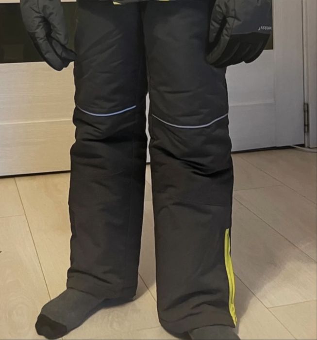 pantaloni ski zapada copii 4-5 ani NOU