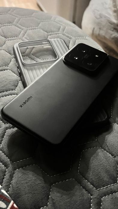 Эксклюзивный камерафон Xiaomi 14 pro