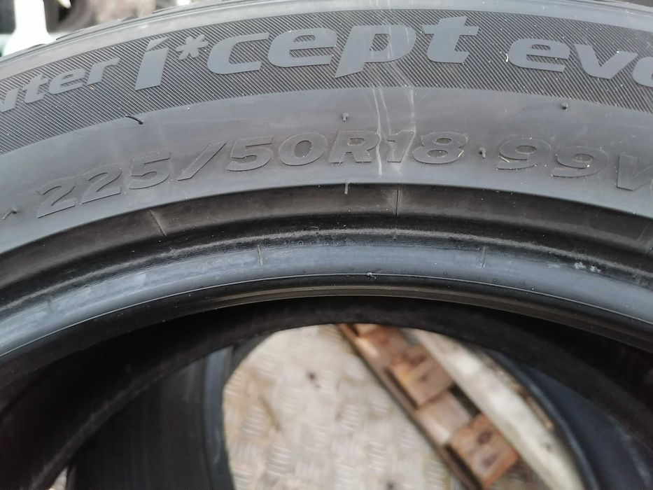 2 бр. Hankook 225/50R 18 99V