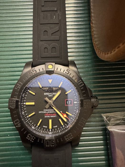 Breitling Avenger “Black Bird” 44mm