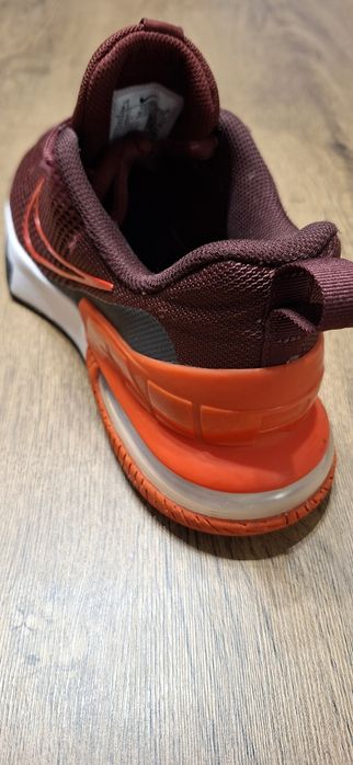 Nike Air Max Alpha Trainer 6 номер 41/5
Оригинални Мъжки маратонки!

Без забележки!

Номер 41/5

Цена:45 €