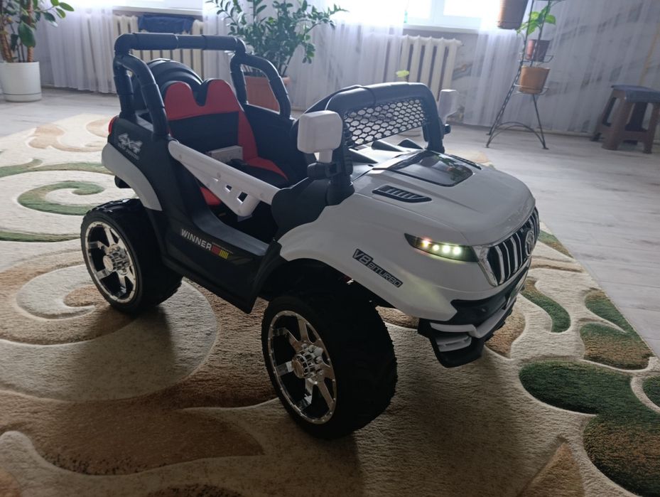 Электромобиль внедорожник 4WD