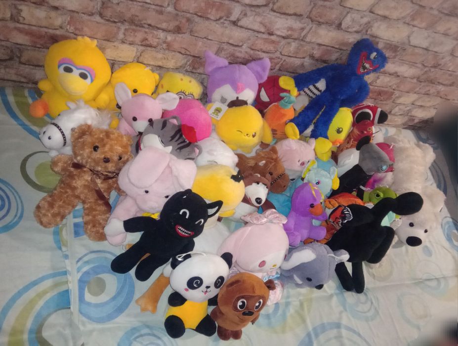 Игрушки 47 шт. Дёшево продаю.