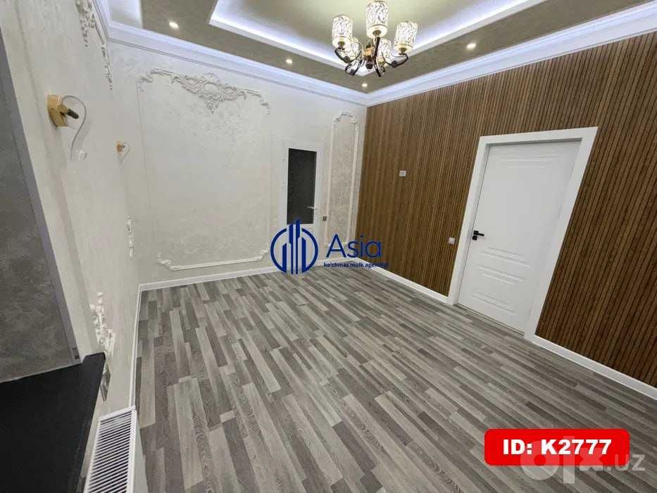 Tezda uy sotiladi  K2777 Pasportniy stolda