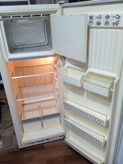 Холодильник продам