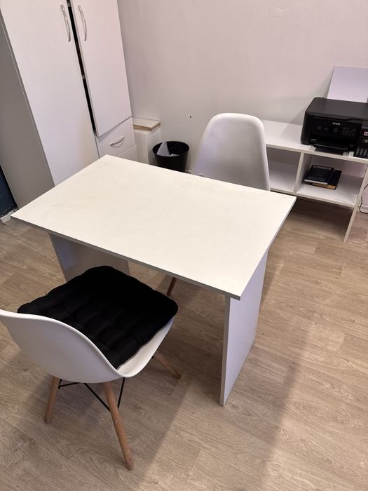 Столы ikea в идеальном состоянии