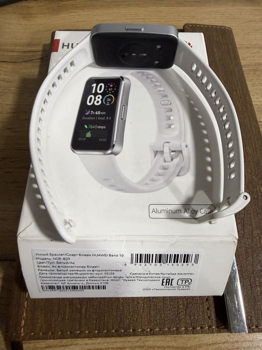 Huawei BAND 10 soat sotiladi ideal