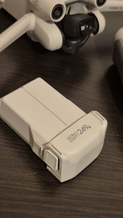 DJI Mini 3 PRO + RC controller 2